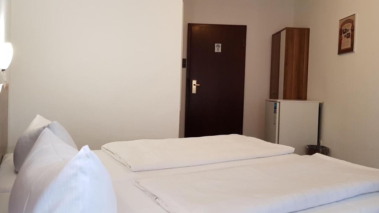 Hotel Berliner Hof Дюселдорф Екстериор снимка