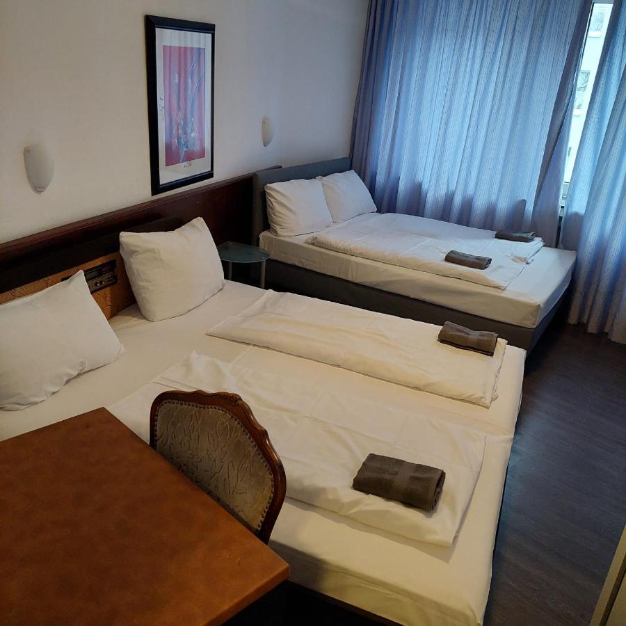 Hotel Berliner Hof Дюселдорф Екстериор снимка