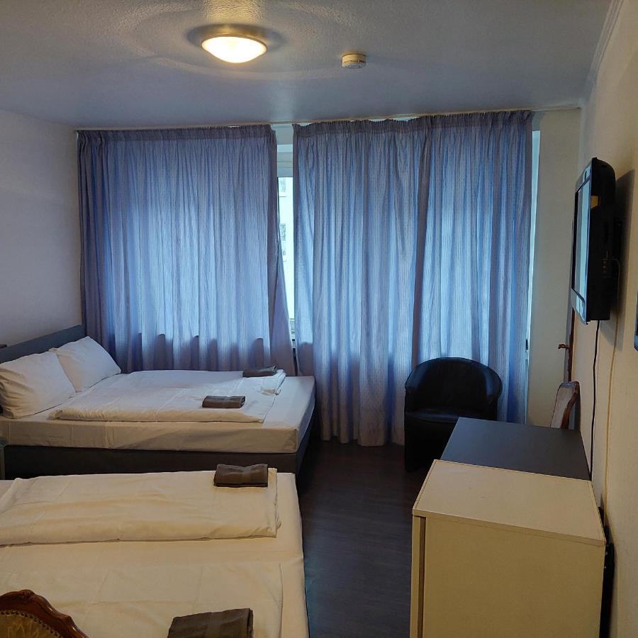 Hotel Berliner Hof Дюселдорф Екстериор снимка