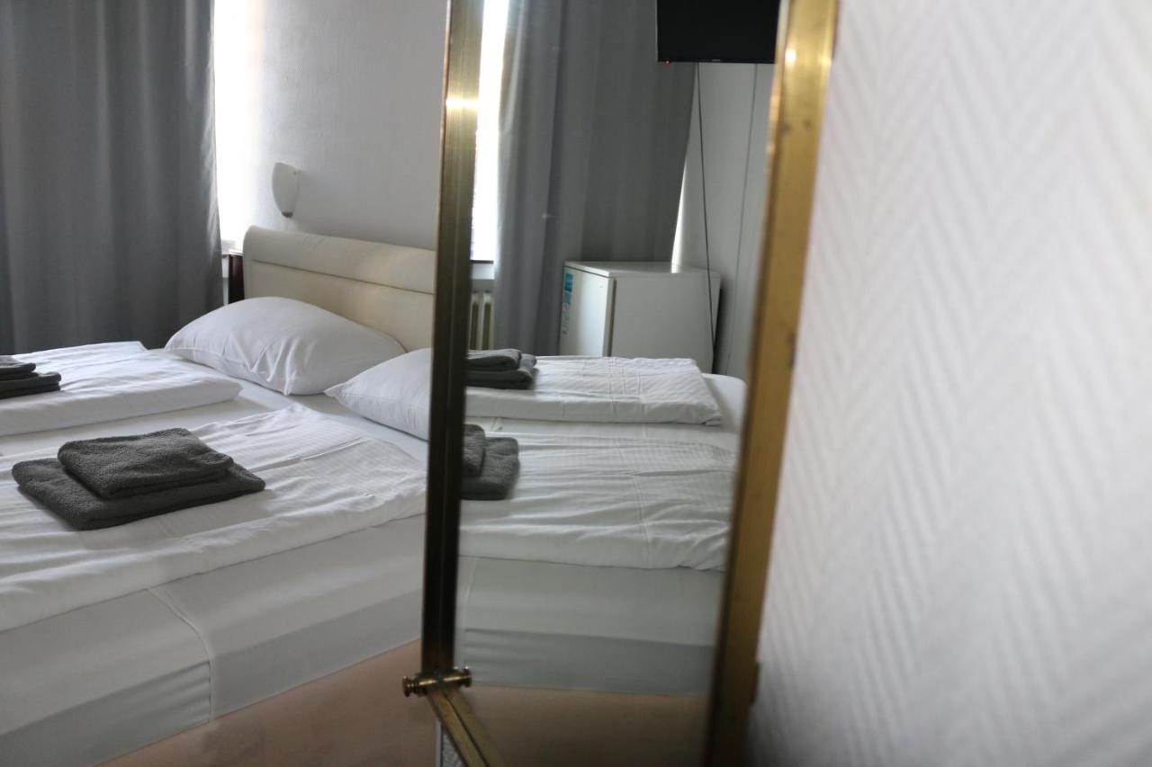 Hotel Berliner Hof Дюселдорф Екстериор снимка