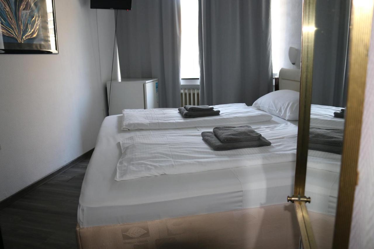 Hotel Berliner Hof Дюселдорф Екстериор снимка