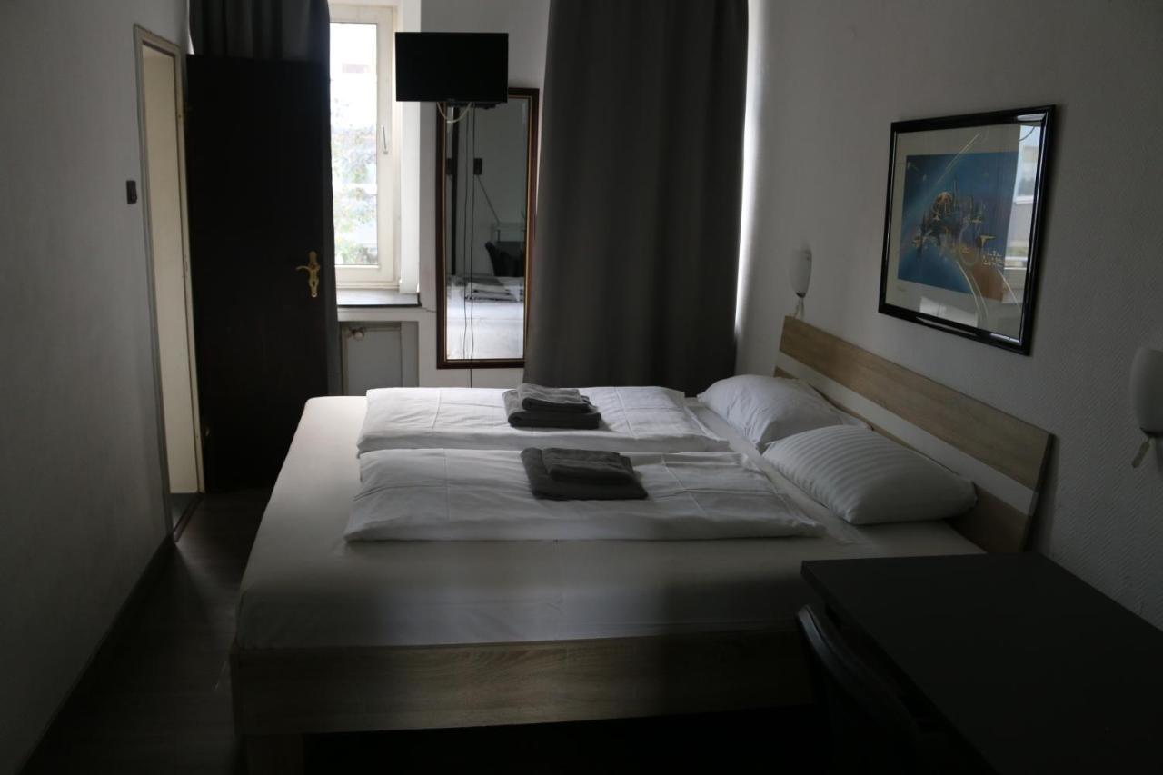 Hotel Berliner Hof Дюселдорф Екстериор снимка