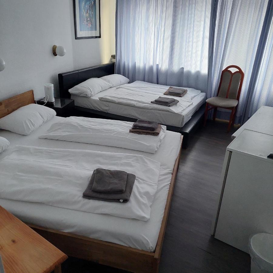 Hotel Berliner Hof Дюселдорф Екстериор снимка