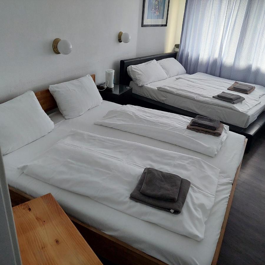 Hotel Berliner Hof Дюселдорф Екстериор снимка