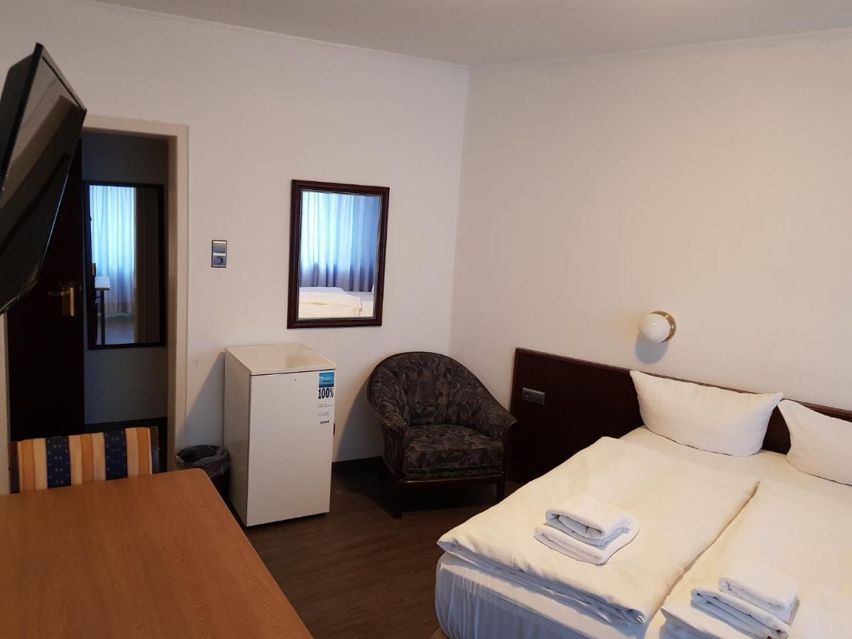 Hotel Berliner Hof Дюселдорф Екстериор снимка
